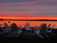 Heros Hideaway, private 1acre flat grassy yard, majestic sunsets