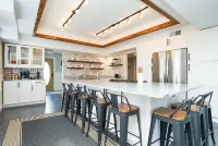 Penthouse Suite* 5-mins to Cedar Point