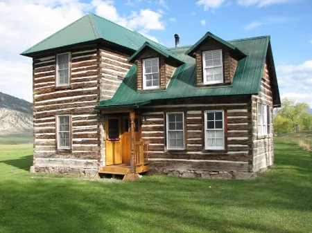 Historic 2 Story Hand-Hewn Log Cabin Next to Yellowstone Park