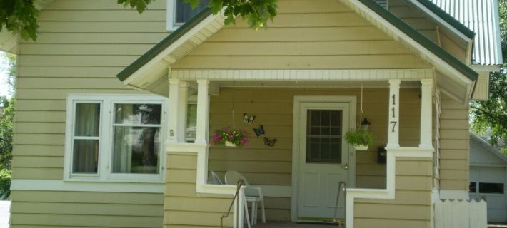 Enjoy the Comforts of Home ~ Free Pizza Fridays! Hotels in Marathon County
