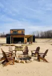 Family Friendly Lake Front New Build - 5bdrm + Hot Tub