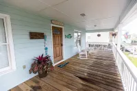 Amazing  Intercostal Waterway Home at Holden Beach