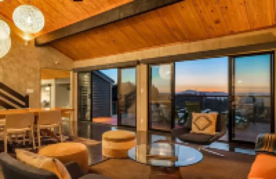 Wine Country Retreat between Sonoma & Napa Valleys