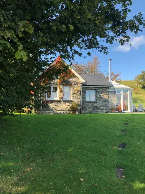 Romantic  Stone built cottage with Log burner