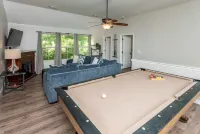 Center Hill Lake - 4 Bedroom, 2 Bath, Pool, Bonus Rm & Deck - 1 Hr to Nashville - 3-Star