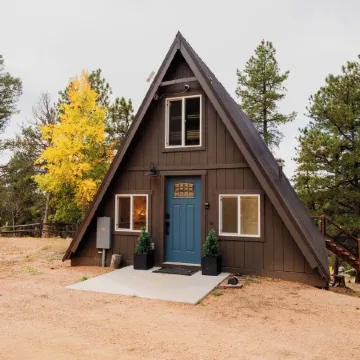 -Into the Woods A-Frame- Hot Tub- Fire Pit-