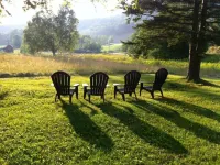 Large Cozy Log Cabin Overlooking Black Mountain - Storyland Minutes Away Hotels near Honeymoon Covered Bridge