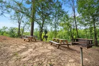 Lucky's Canoe & Kayak Cabin #1 - Caddo River Access!