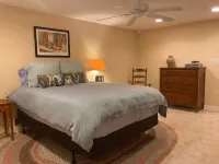 Spacious apartment in beautiful, historic Arlington VT