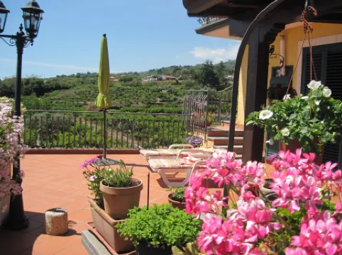 Mascali: "Il casale degli aranci" house / villa with garden 3 rooms - 2/5 persons