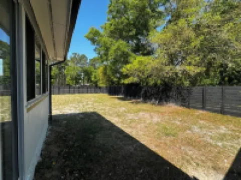 Seaside Serenity: Your Perfect Beach Getaway 15 Min for Sunset Beach
