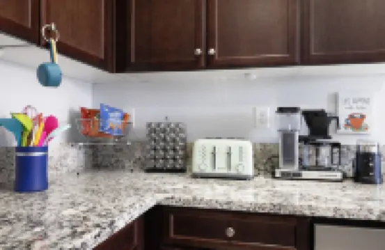 Family Pool Home – Saltwater Pool & Fire Pit – 2 King Suites – Sleeps 12