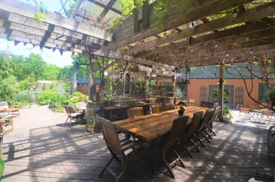 Scottland  Yard Farm's Wisteria Glamp