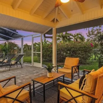Waterview! 5 bdrms! 10 minutes to Fort Myers Beach