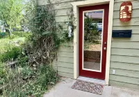 Lavender on the Farm ~ Cozy 2BR 1BA near Durango Hotel a La Plata County