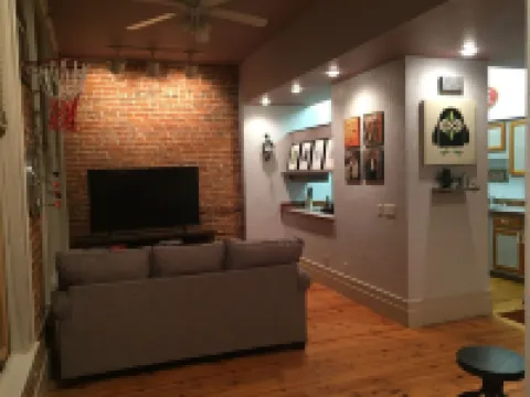 Night Owl 5W Street View (optional paid parking upon request)