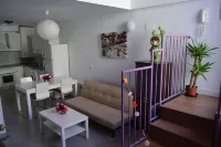 - La Casita Morada - RTA: VFT / JA / 00249