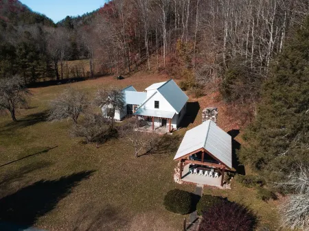 The Dogtrot in Dennis Cove - Creekside Cabin w/ Sauna, Hot Tub & at Trail Access