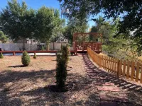 Cozy 5BR w/ Hot Tub, Gym, BBQ, Mountain Views, Near Shops & Attractions