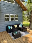 Quiet and secluded modern farmhouse 15 miles from the Buffalo River.