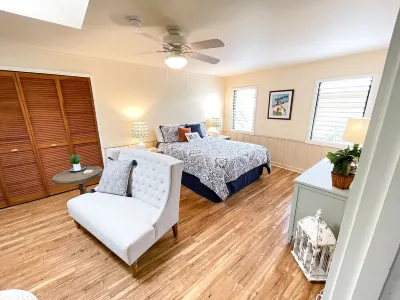 Beachside Cottage surrounded by coffee trees but minutes from the beaches