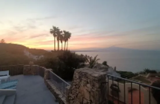 Detached villa 8 min drive from the beach Hotels in Costa Saracena - Castelluccio