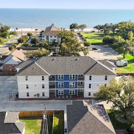Coastal 2 Bed Apt.