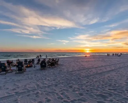 Coral Cabana - Steps to Beach - Beach Chair Service - Pool - Sea Cabins Отели рядом с достопримечательностью «Destin FL Rentals»