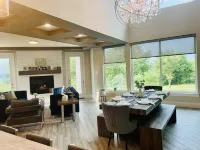 Eagles' View Retreat! Family-sized home in Texas countryside with stunning views