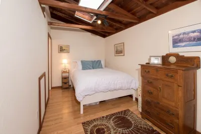 Heart of Mendocino Village, Fabulous Views!