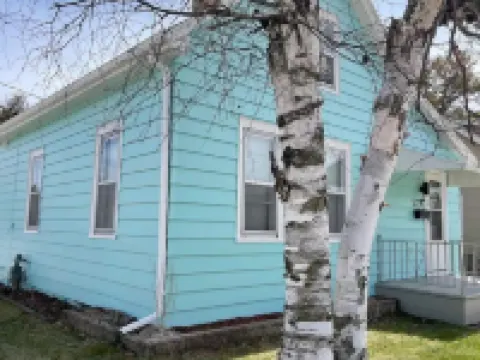 1 Block to the Beach! Firepit, 2 Bikes, Sleeps 4 Hotels in Two Rivers