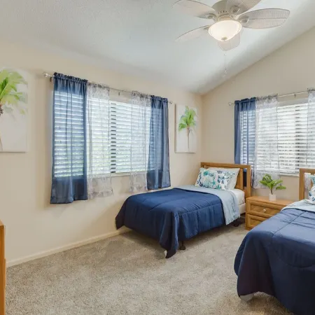 Newly Updated 2 Bed/1.5 Bath Townhome-3 Minute Walk to Beach-Best Deal Around!!