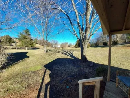 Horse Mountain Hide-A-Way