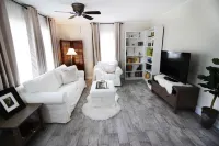 Historic District Bungalow - Easy Walk to Downtown Hotels in Mount Dora