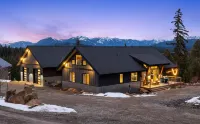 Huge game room, Hot tub, Sleeps 16+ with Bonus loft, ATV Snowmobile Trails