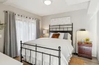Luxury Spa Retreat Guest House with Ocean View