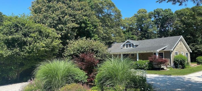 Oak Bluffs Family Retreat - Private Roundabout, Walk to the Beach & Downtown OB. Hotels in Oak Bluffs