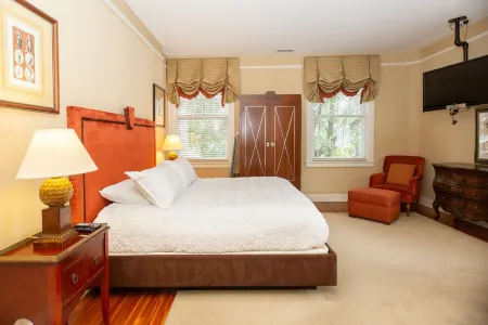 Relaxed Studio close to Duke & Downtown Durham Отели рядом с достопримечательностью «Университет Дьюк»