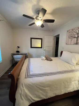 Beautiful, Cozy home in Concord providing a spacious & tranquil retreat