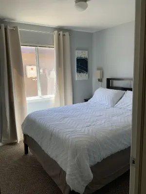 East El Paso home located near Hospitals and Highway. Mid term stays welcomed!