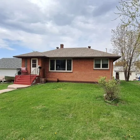 In the Heart of ELY Getaway is short walk to downtown ELY.  Freshly Remodeled!