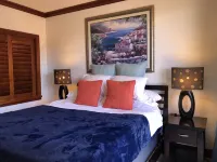 Luxurious, Spacious, High-end Beachfront Vacation Villa Free Parking