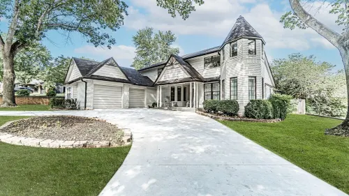 The Amelia at Coler•Family•Groups•Full MTB shop/pacman/deck/coffeebar•EV⚡️•