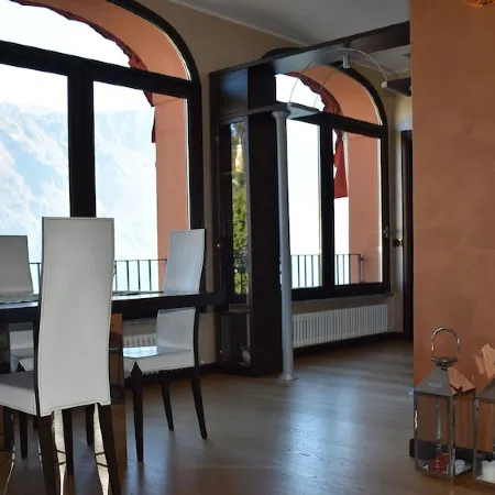Bellagio Lakeside apartment