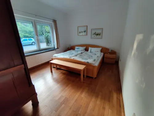 Vacation apartment Jantje in Emden city center with garden directly on the canal