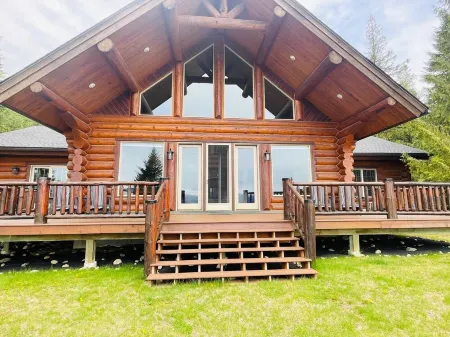 Lake View Cabin on Lake Pend Oreille/Sandpoint - PingPong/Pool Table/Cinema Room Отели рядом с достопримечательностью «Голд Хилл Трейлхед»