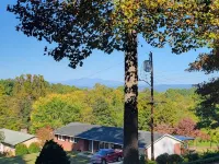 Apartment at the base of the Blue Ridge Mountains Hotels in Caldwell County