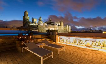 VEINTIUNO Emblematic Hotels