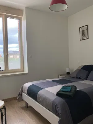 Jolie Duplex Neuf Bien Équipé Proche Forêt de Broceliande Point de départ : Randonnée "A la mémoire de Merlin" 주변 호텔