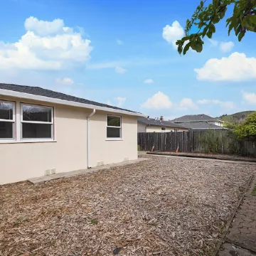 Walk to Beach - Remodeled Coastal 3 Beds Home Safe Town Highway 1 Near SF / SFO